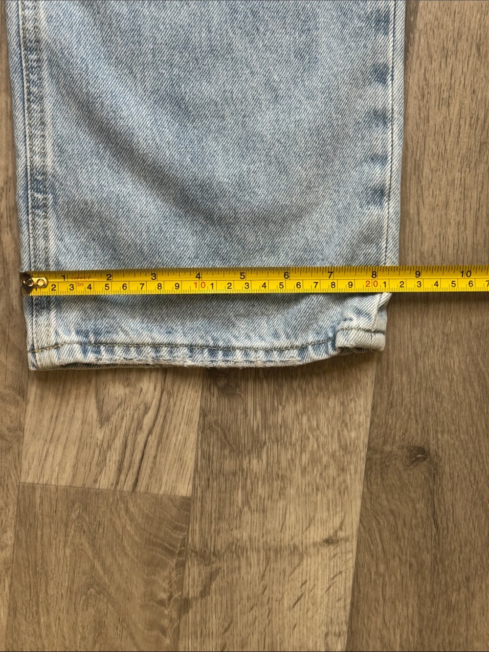 H&M Women’s Relaxed Light Blue Distressed Jeans. Size 12 - Picture 11 of 12